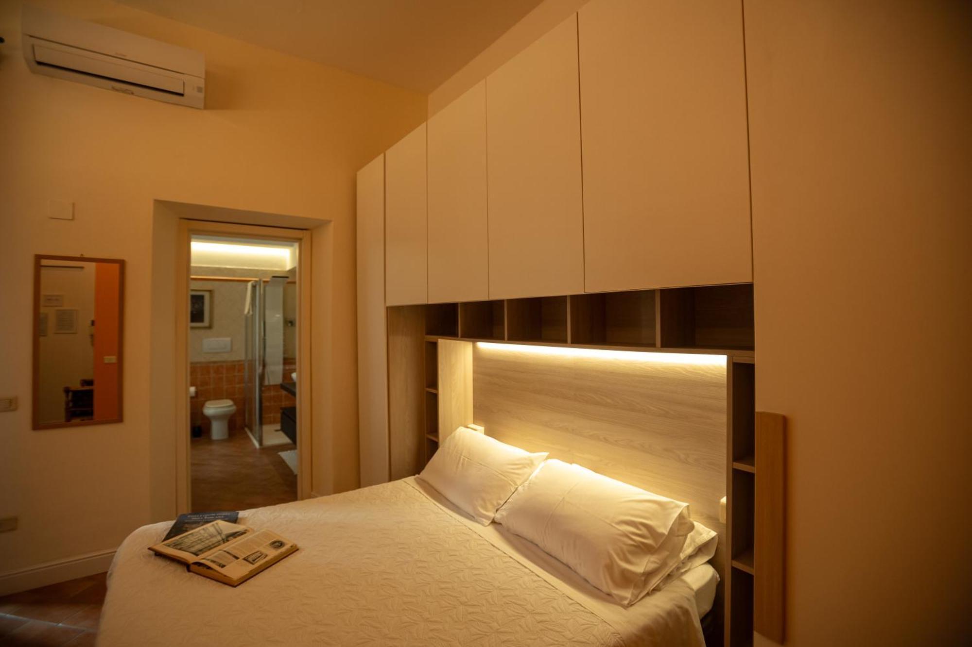 Indipendent Studio Apartment With Terrace - Parking Флоренция Экстерьер фото