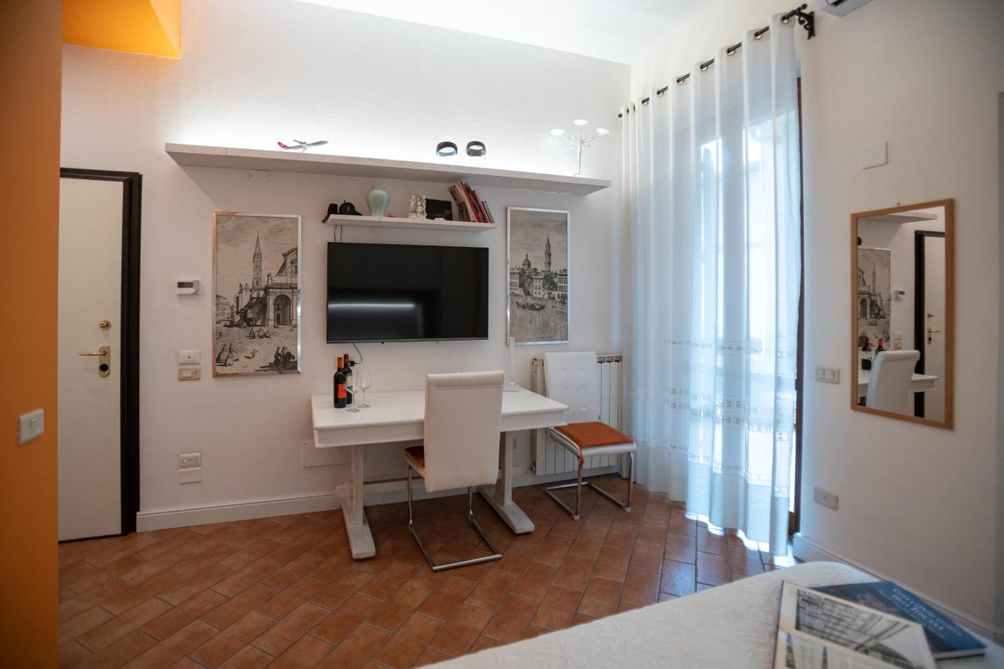 Indipendent Studio Apartment With Terrace - Parking Флоренция Экстерьер фото