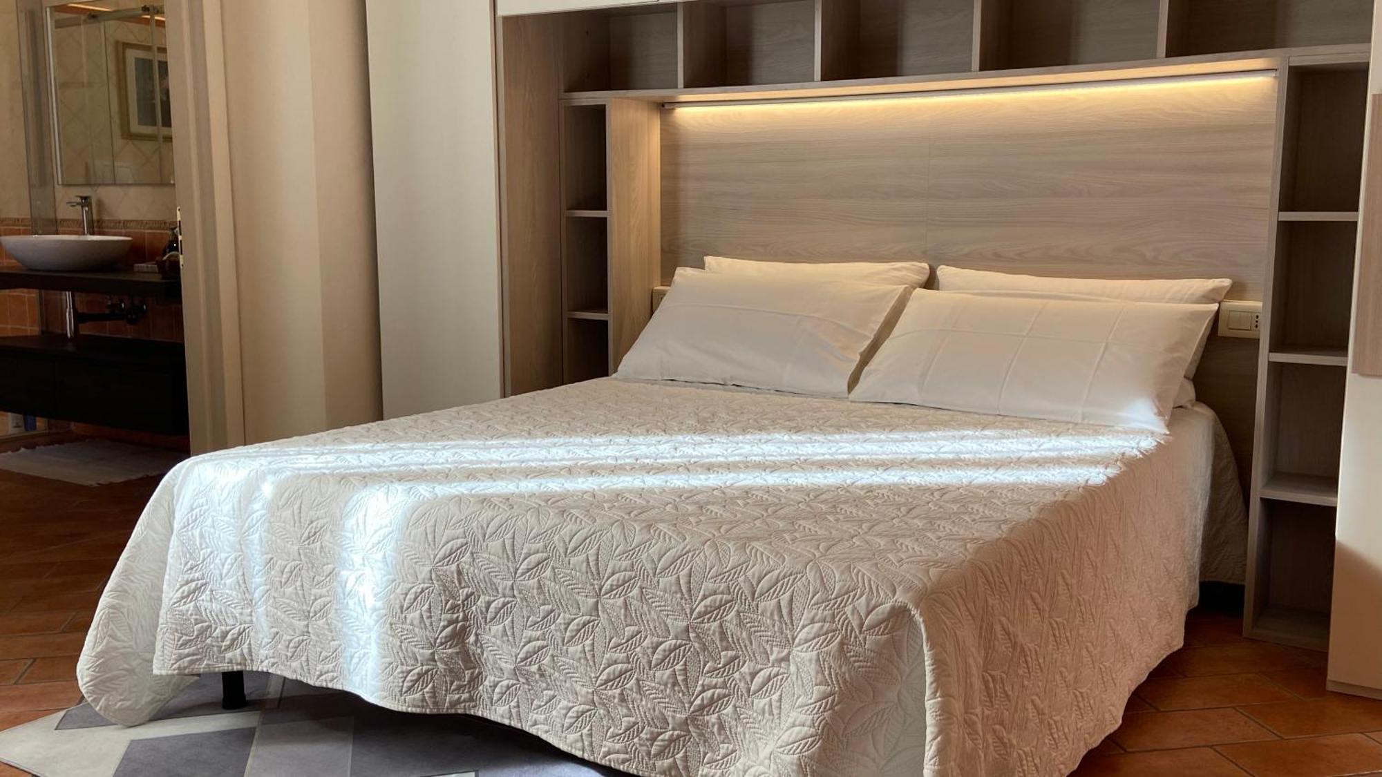 Indipendent Studio Apartment With Terrace - Parking Флоренция Экстерьер фото